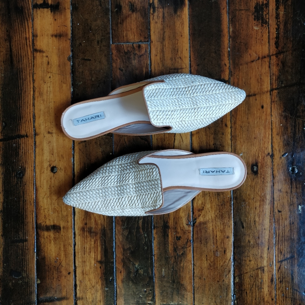 Tahari Nydelle Pointed Toe Clog - Natural